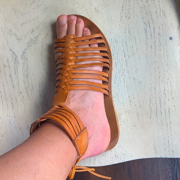 COCOBELLE GLADIATOR HURACHE SANDALS, TAN LEATHER, SIZE 39 - Picture 5 of 10